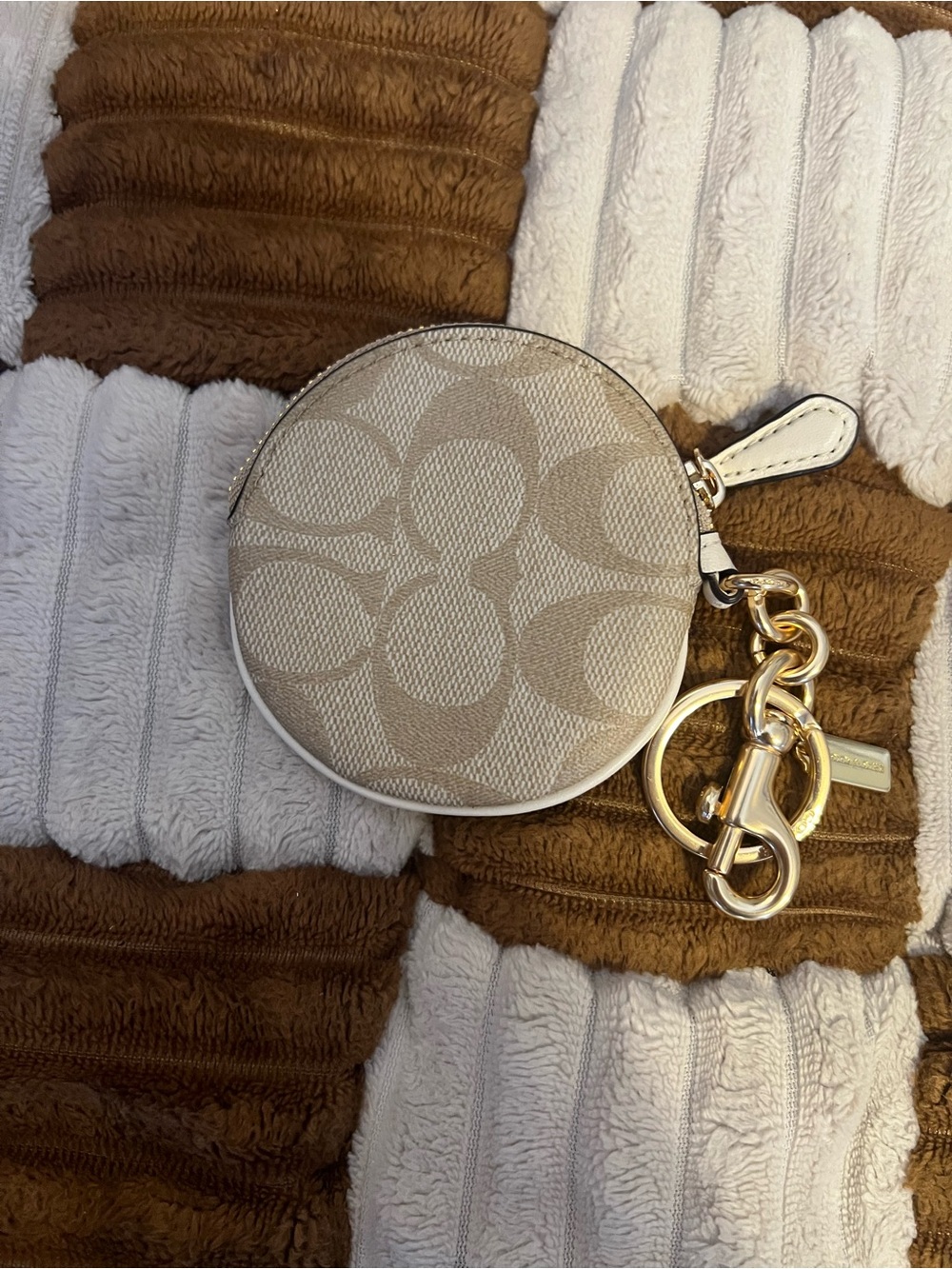 Coach Signature Circle Coin Pouch in Light Khaki NWTS!